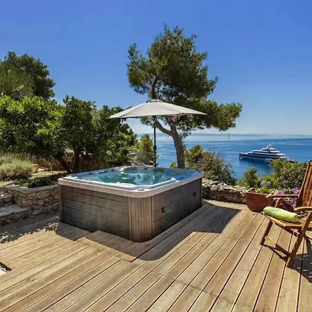 Villa Martin -idylic Location & View In Park Forest Split